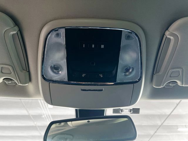 Used 2023 Chrysler 300 Touring L w/ Comfort Group image 20