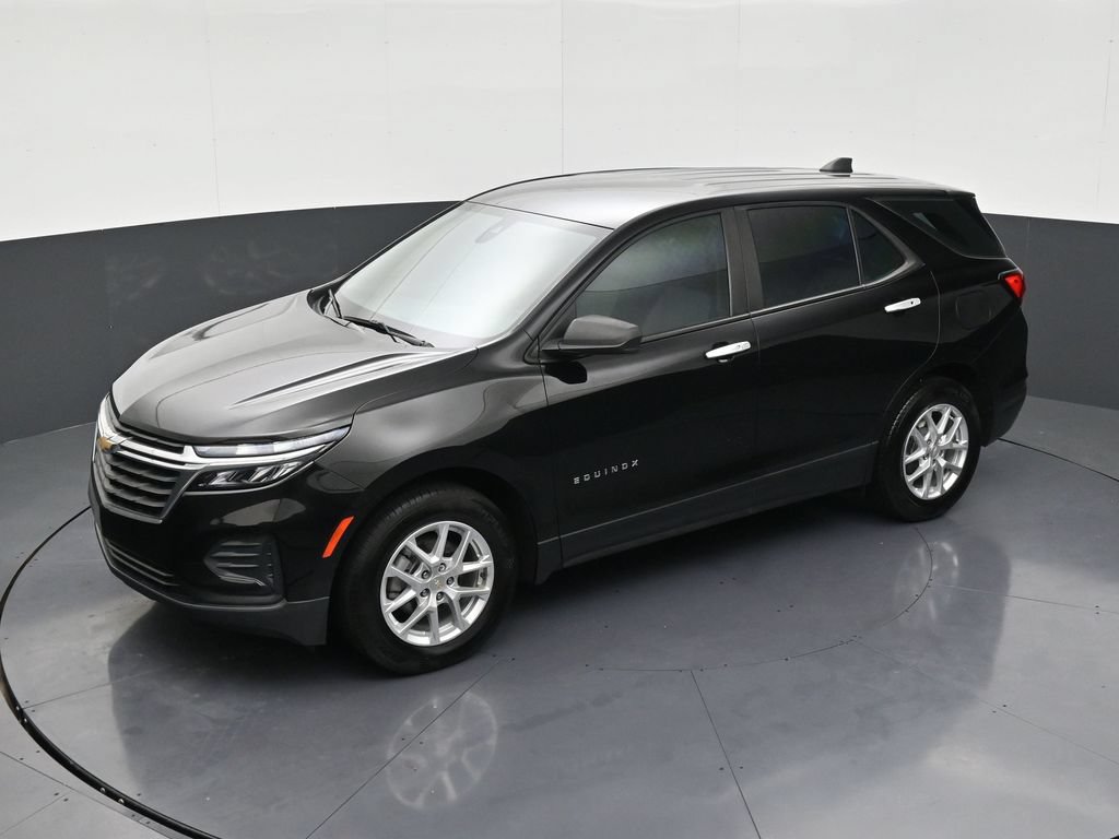Used 2022 Chevrolet Equinox LS FWD image 12