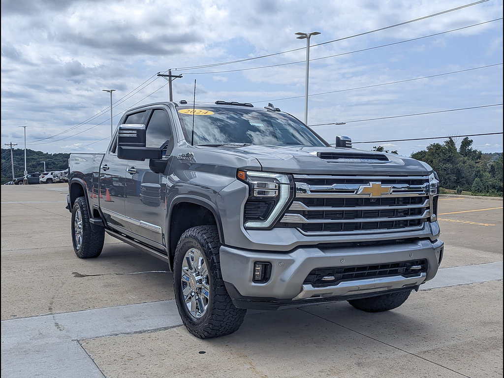 Used 2024 Chevrolet Silverado 2500 High Country w/ High Country Premium Package AWD/4WD image 5