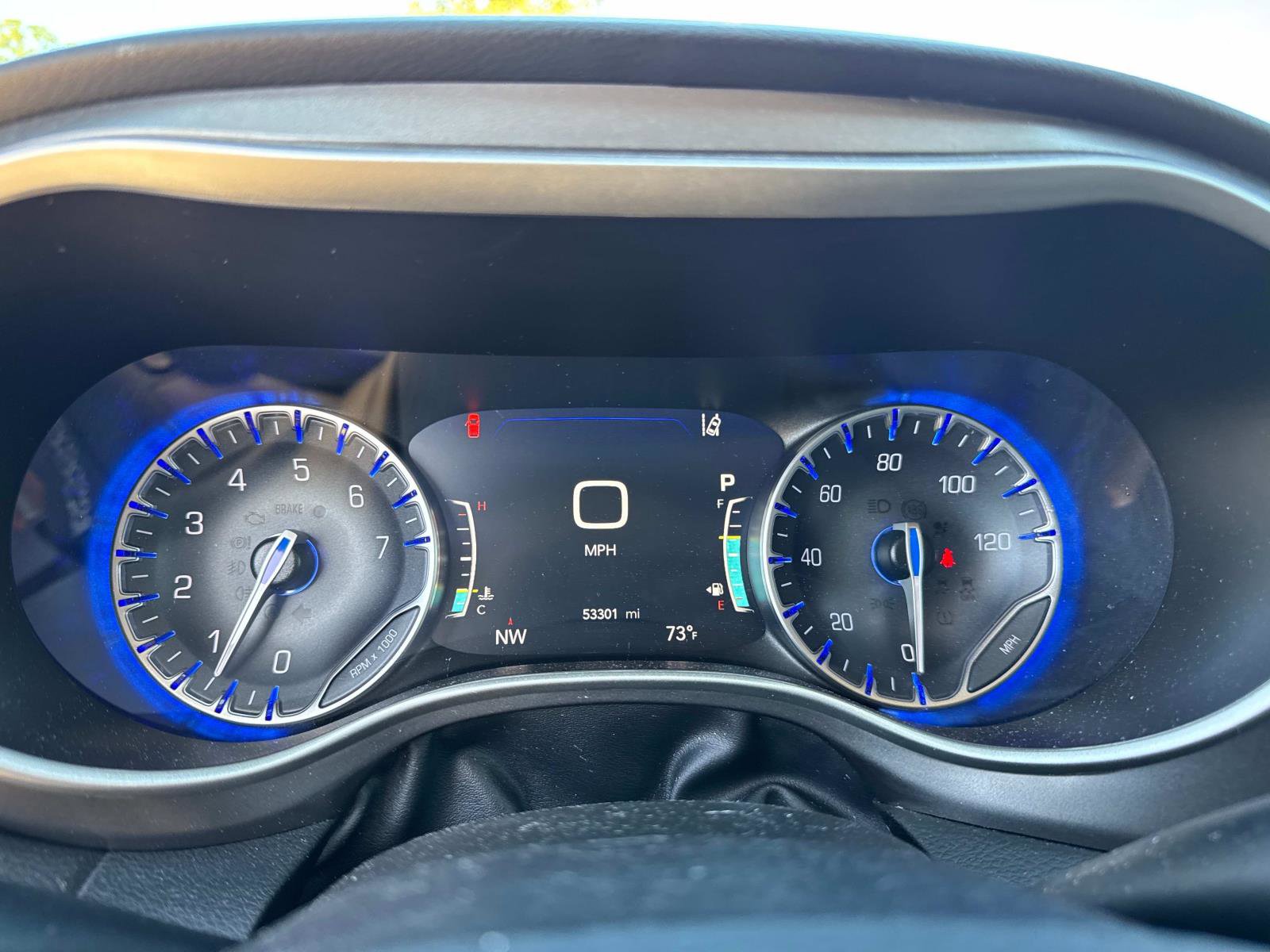 Used 2024 Chrysler Pacifica Touring-L image 29