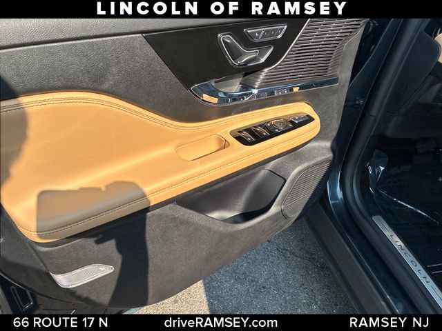 Used 2022 Lincoln Corsair Reserve w/ Equipment Group 201A AWD/4WD image 13