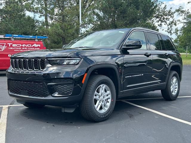 New 2025 Jeep Grand Cherokee Laredo w/ Luxury Tech Group I image 7