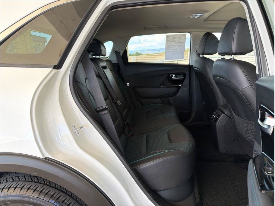 Used 2020 Kia Niro EX Premium w/ Cold Weather Package FWD image 13
