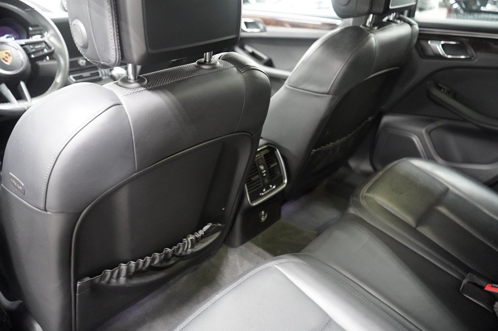 Used 2023 Porsche Macan S AWD/4WD image 15