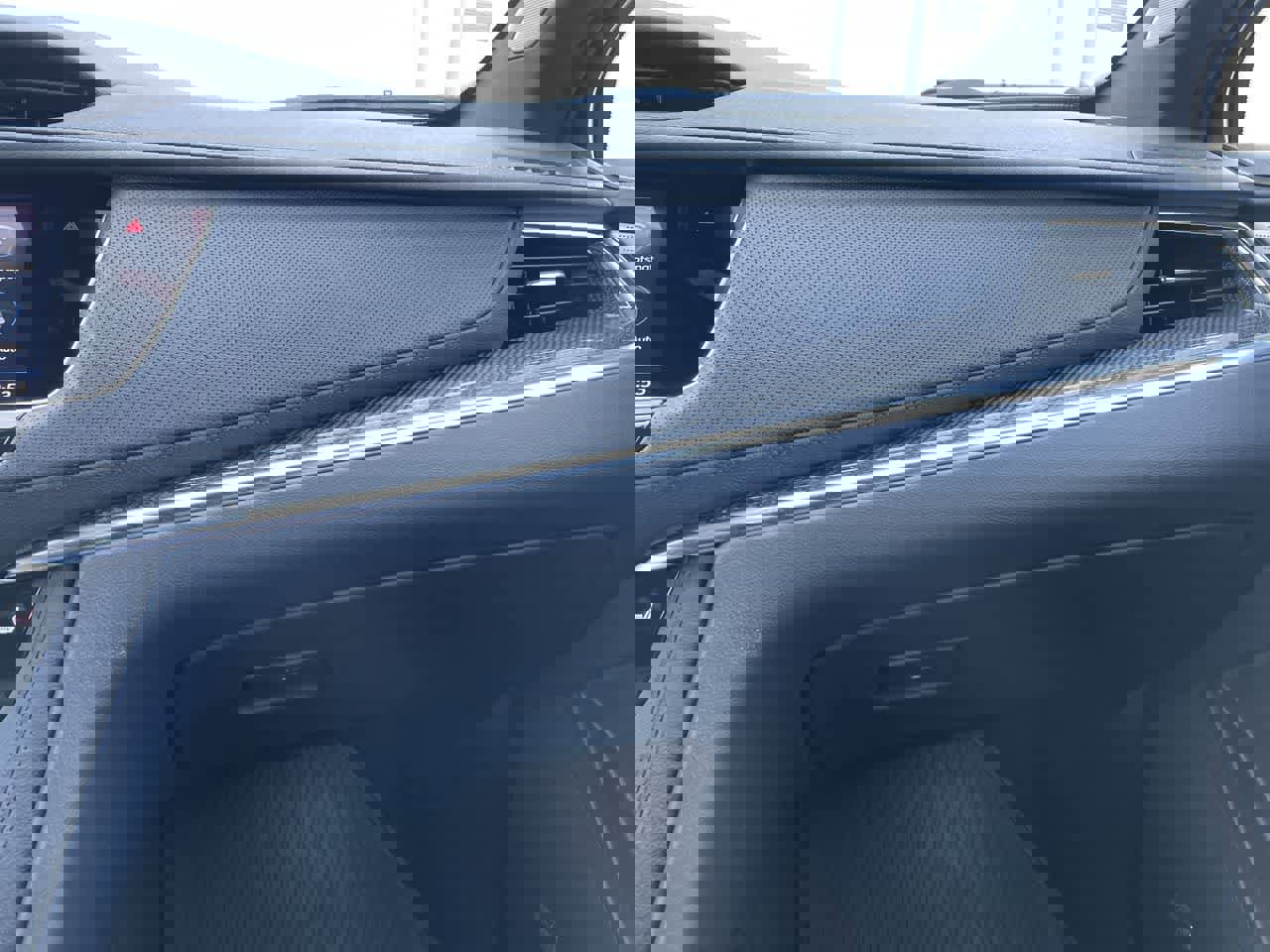 Used 2024 Cadillac XT5 Sportv w/ Technology Package AWD/4WD image 16