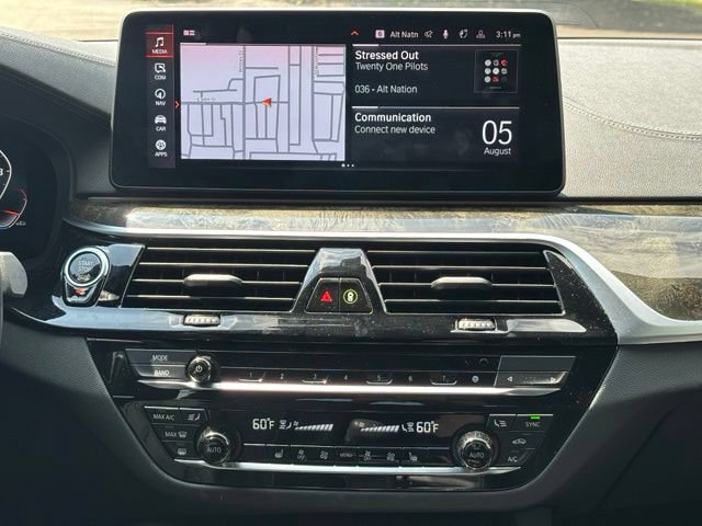 Used 2023 BMW M550i xDrive w/ Executive Package AWD/4WD image 25