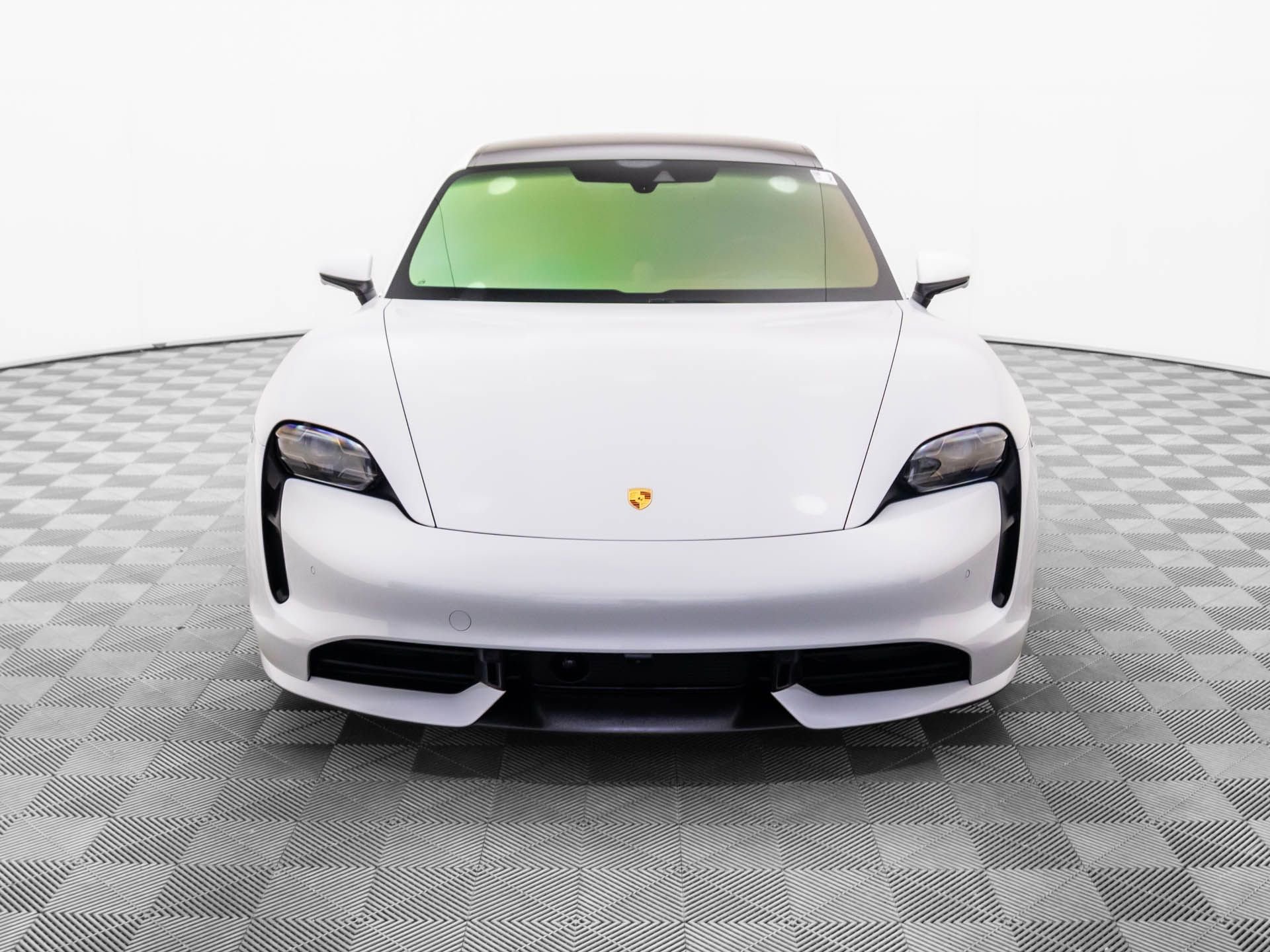 Certified 2020 Porsche Taycan Turbo image 9