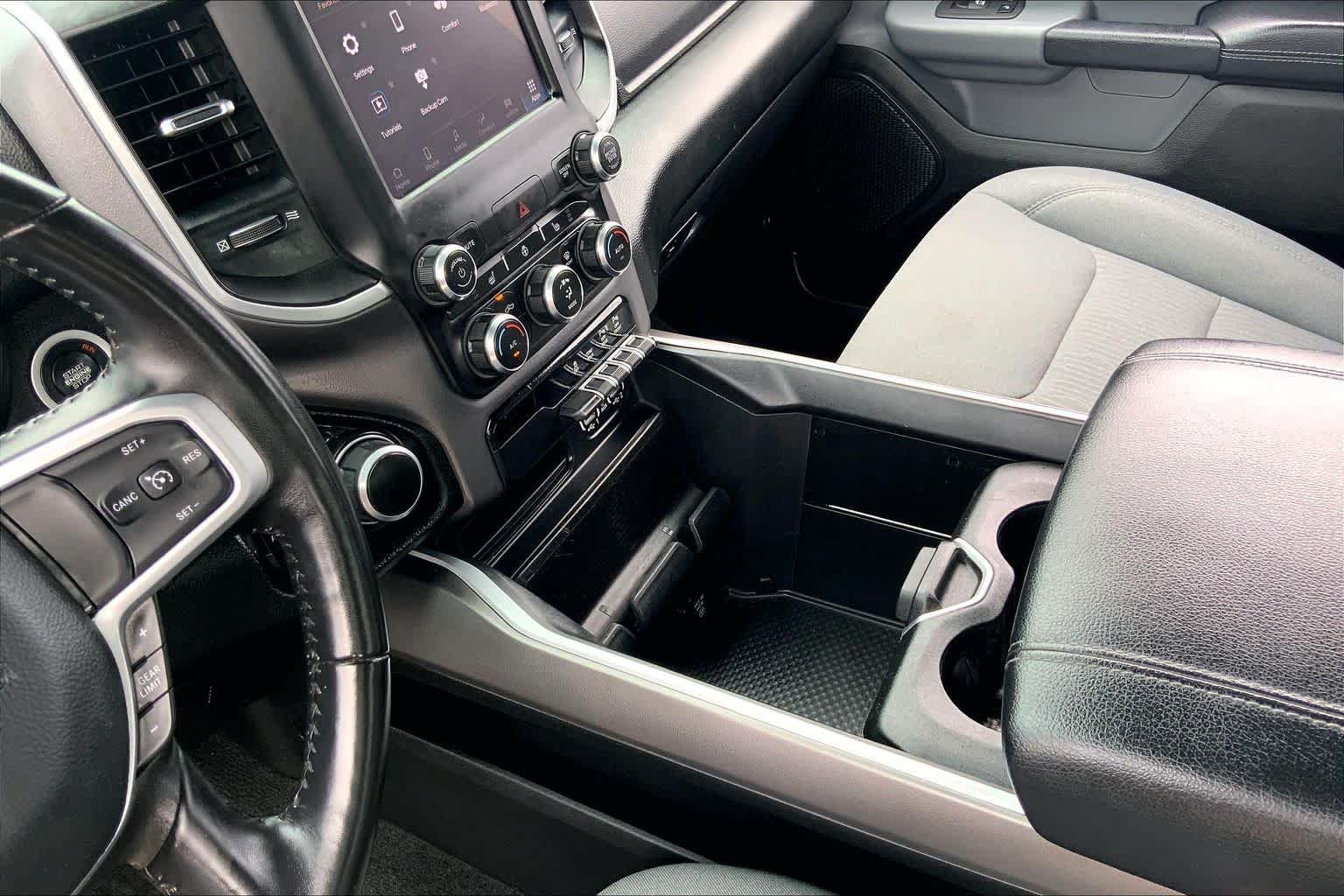 Used 2022 RAM 1500 Big Horn AWD/4WD image 16