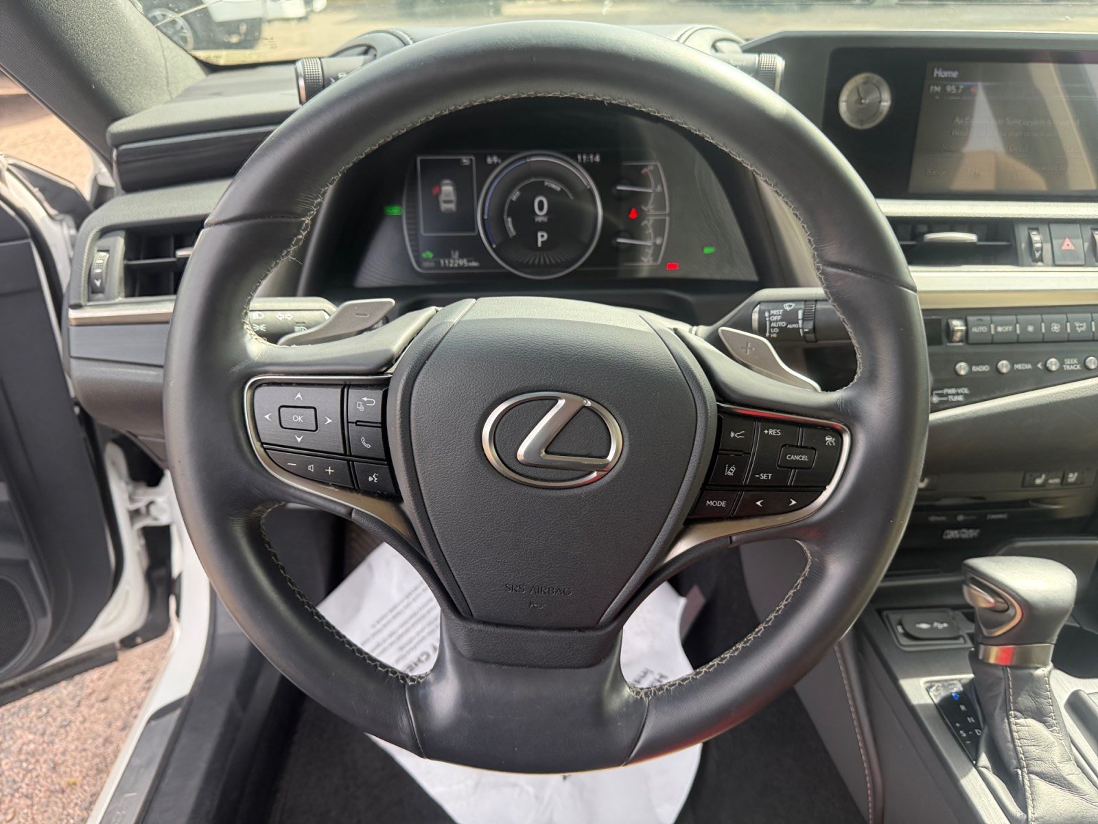 Used 2020 Lexus ES 300h w/ Premium Package FWD image 9