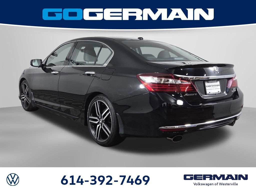 Used 2016 Honda Accord Touring image 11