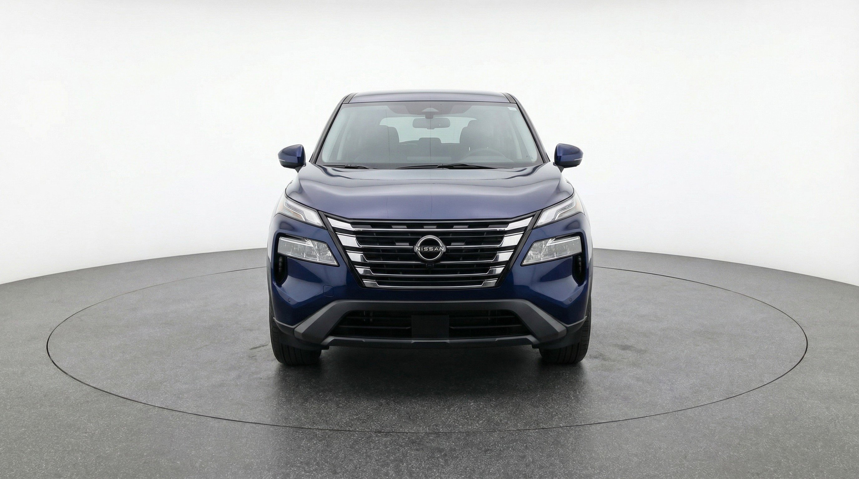 Used 2025 Nissan Rogue SV image 2