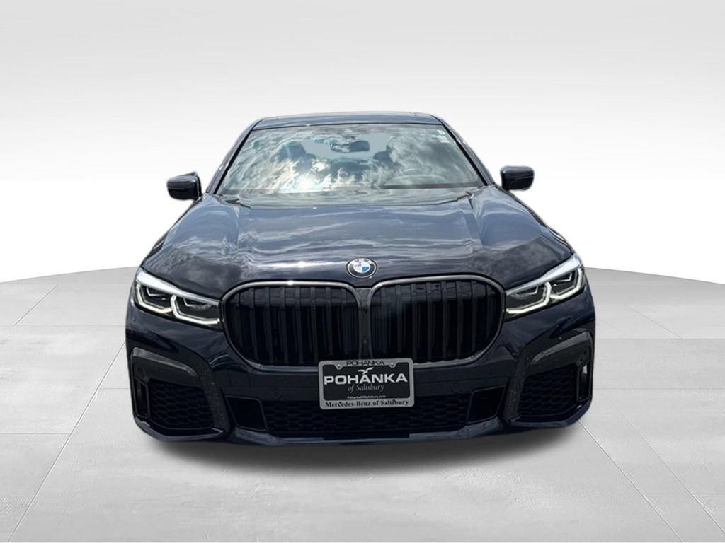 Used 2022 BMW 740i xDrive w/ M Sport Package AWD/4WD image 2