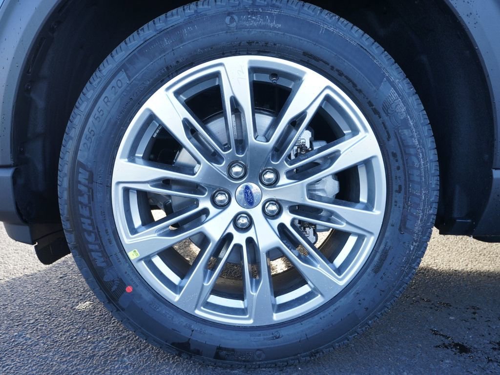 New 2026 Ford Explorer Active w/ Active Comfort Package image 8