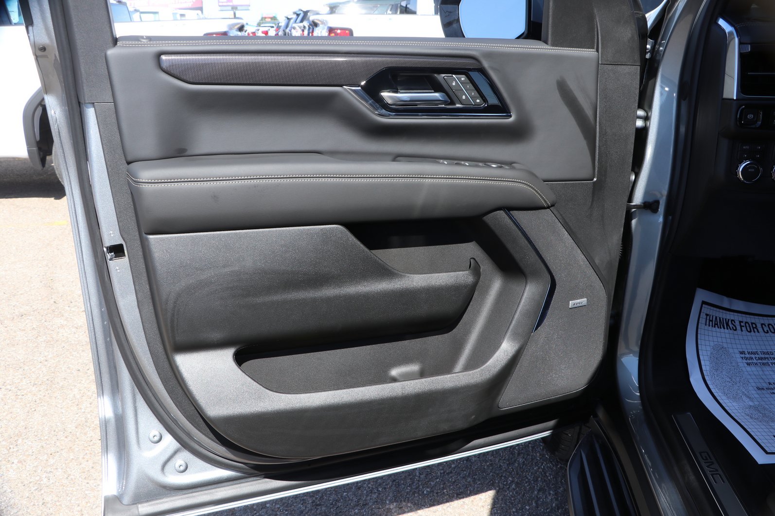 New 2026 GMC Yukon XL Elevation w/ Elevation Premium Package AWD/4WD image 10