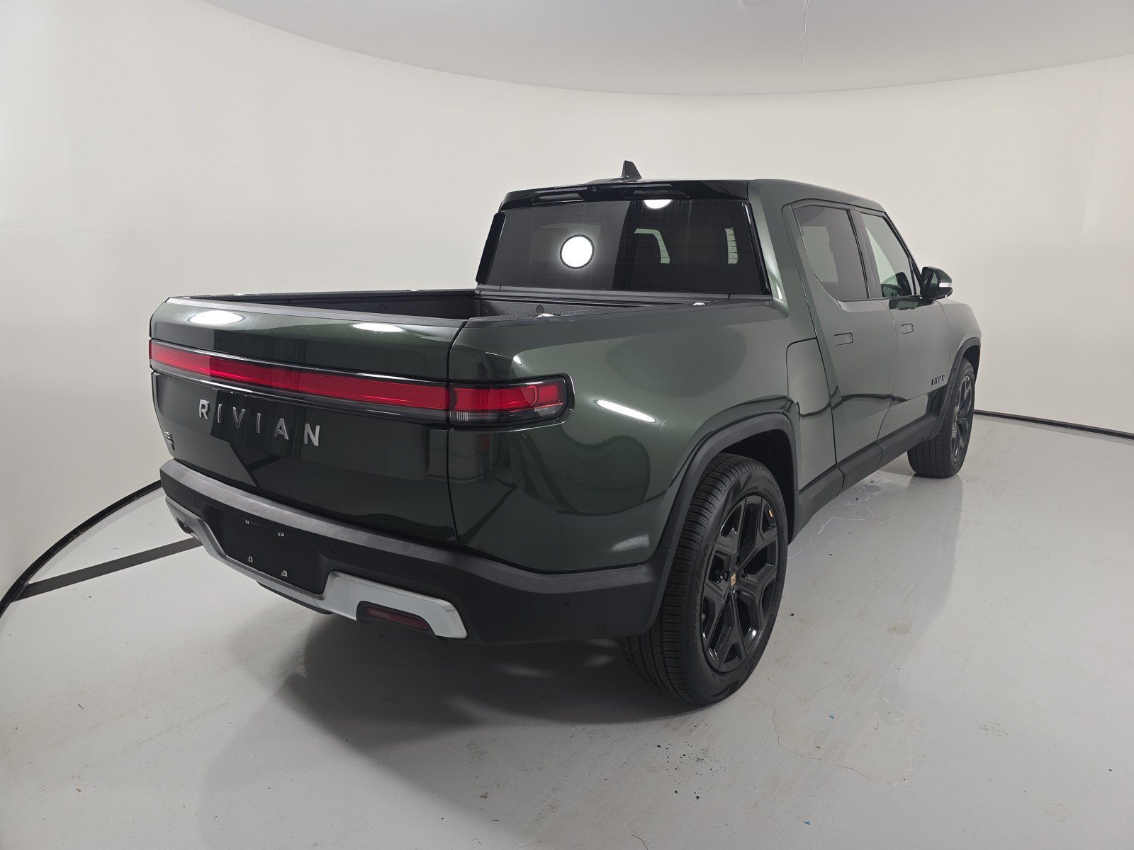 Used 2023 Rivian R1T Adventure AWD/4WD image 5
