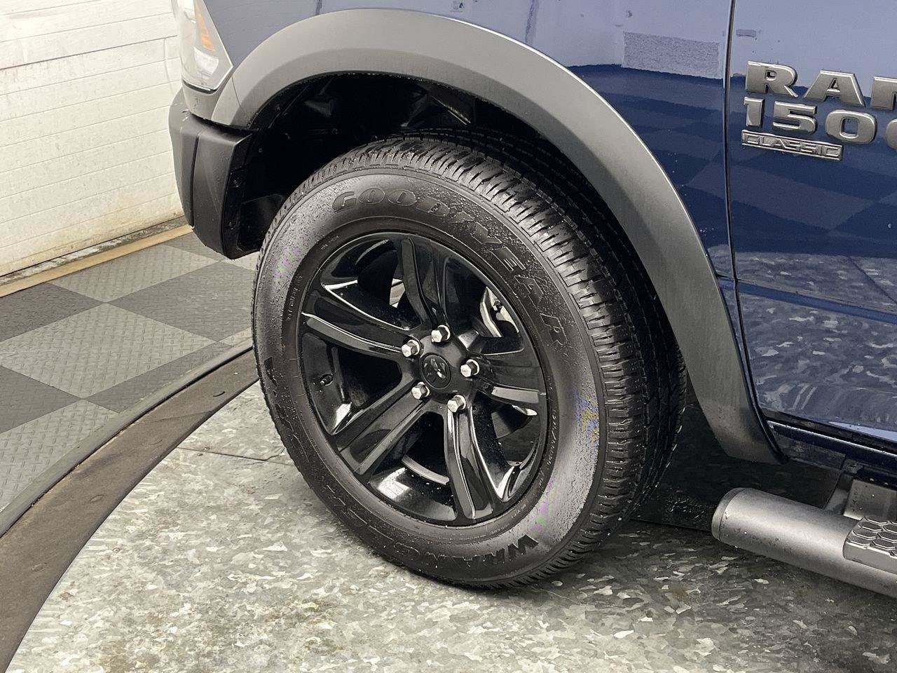 Used 2023 RAM 1500 Warlock AWD/4WD image 27