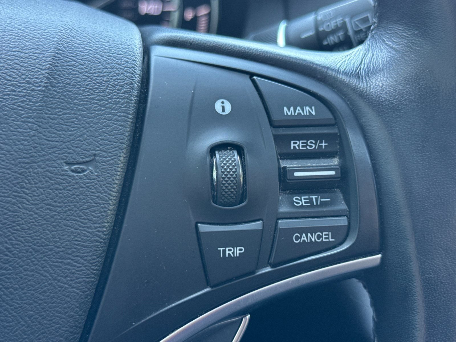 Used 2017 Acura MDX w/ Advance & Entertainment Pac FWD image 30
