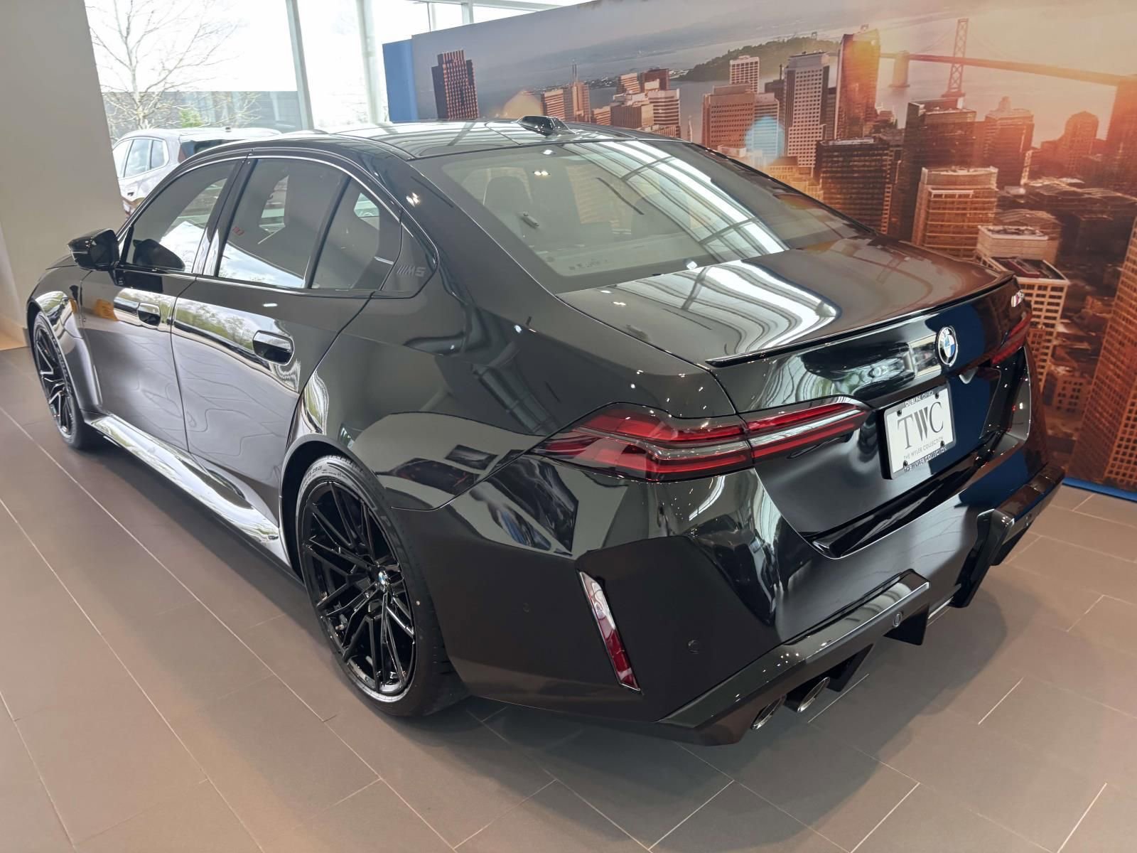New 2026 BMW M5 w/ Executive Package AWD/4WD image 39