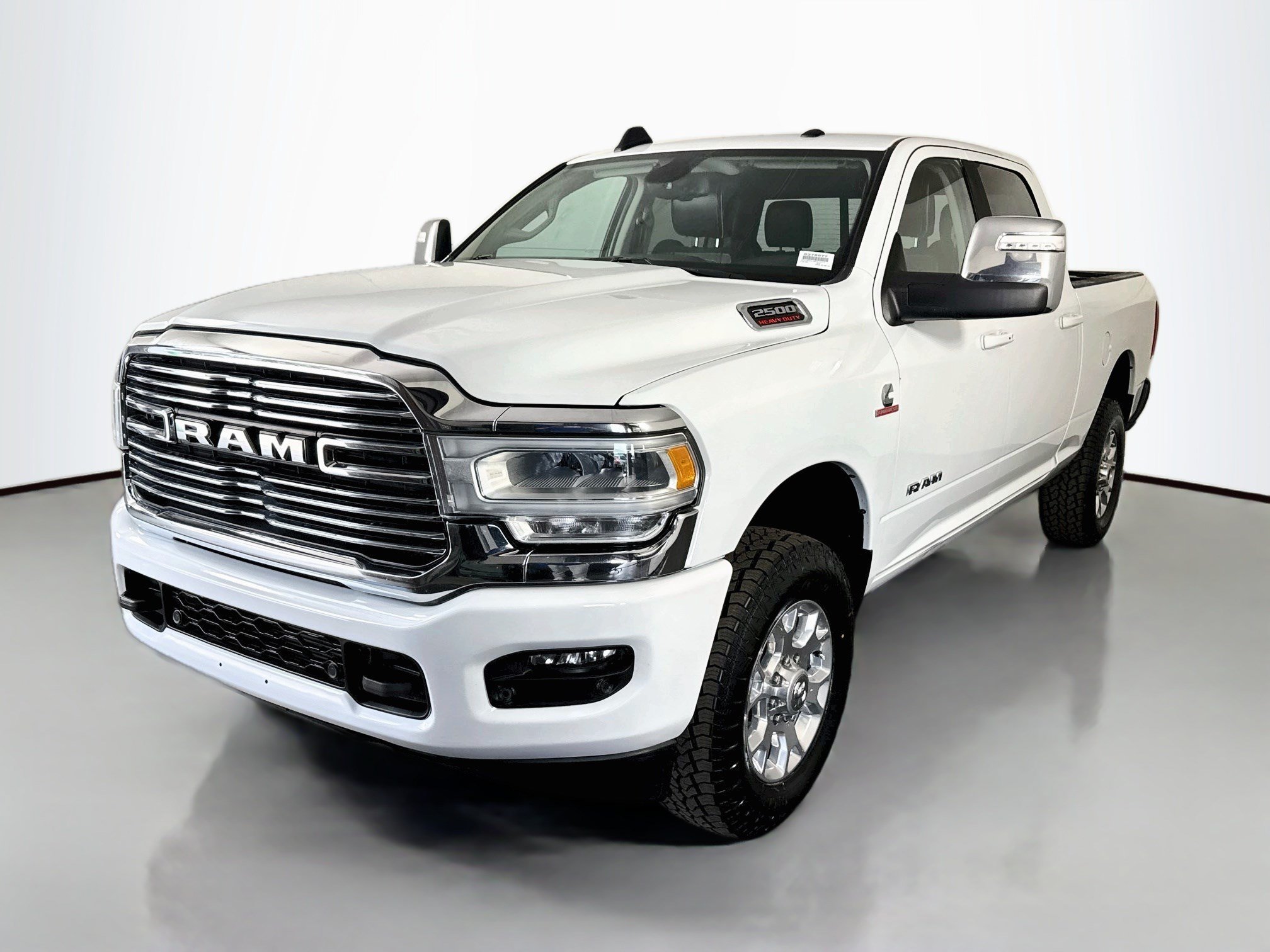 Used 2024 RAM 2500 Laramie AWD/4WD image 4