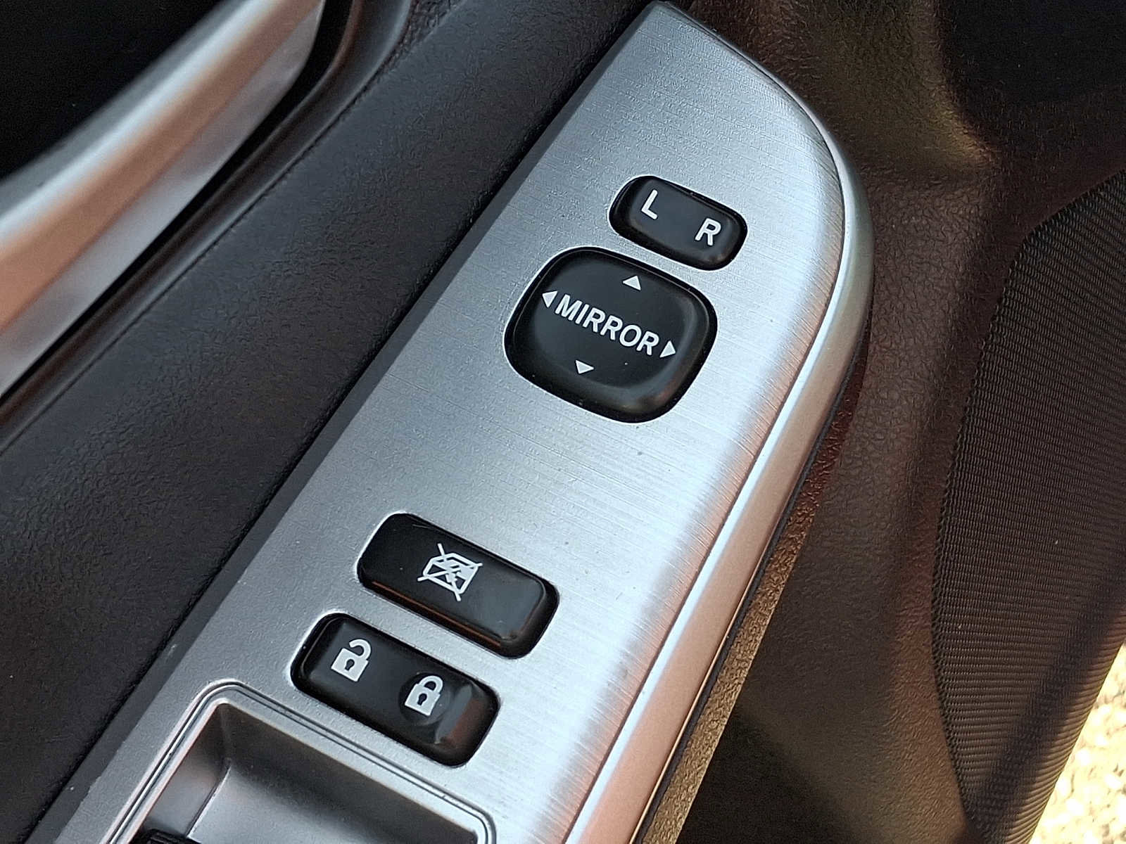 Used 2012 Toyota Camry SE image 25