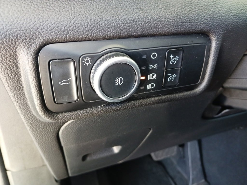 Used 2024 Ford Explorer Limited image 17