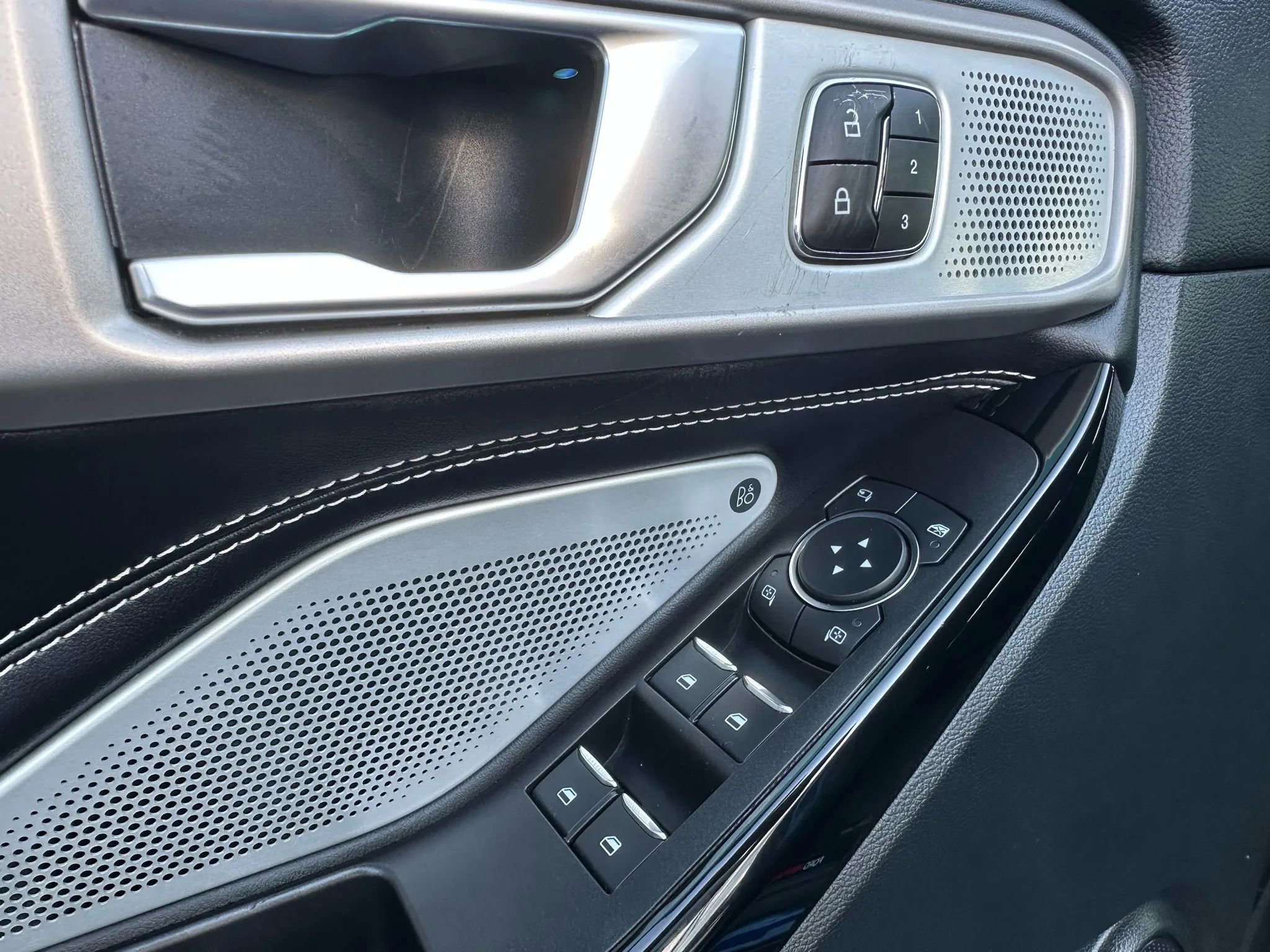 Used 2021 Ford Explorer ST w/ Equipment Group 401A image 11