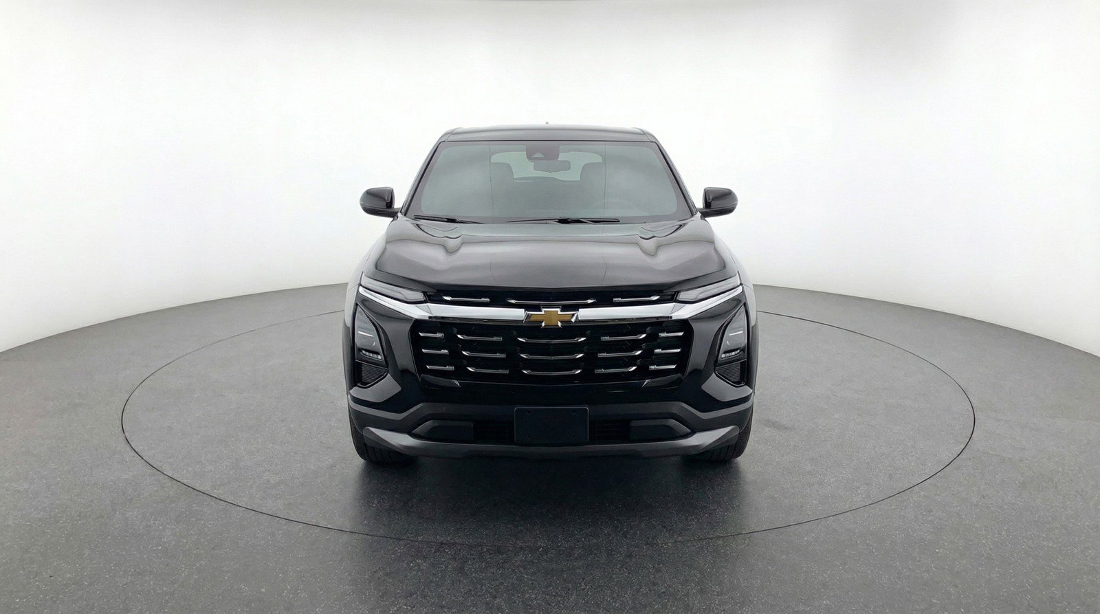 Used 2025 Chevrolet Equinox LT FWD image 2