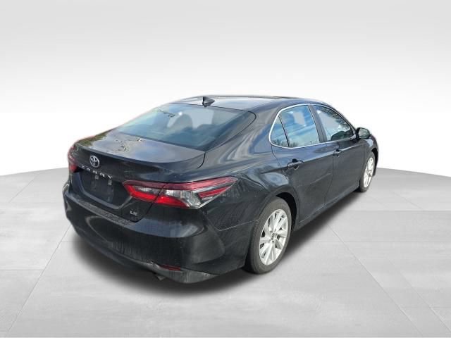 Used 2024 Toyota Camry LE image 6
