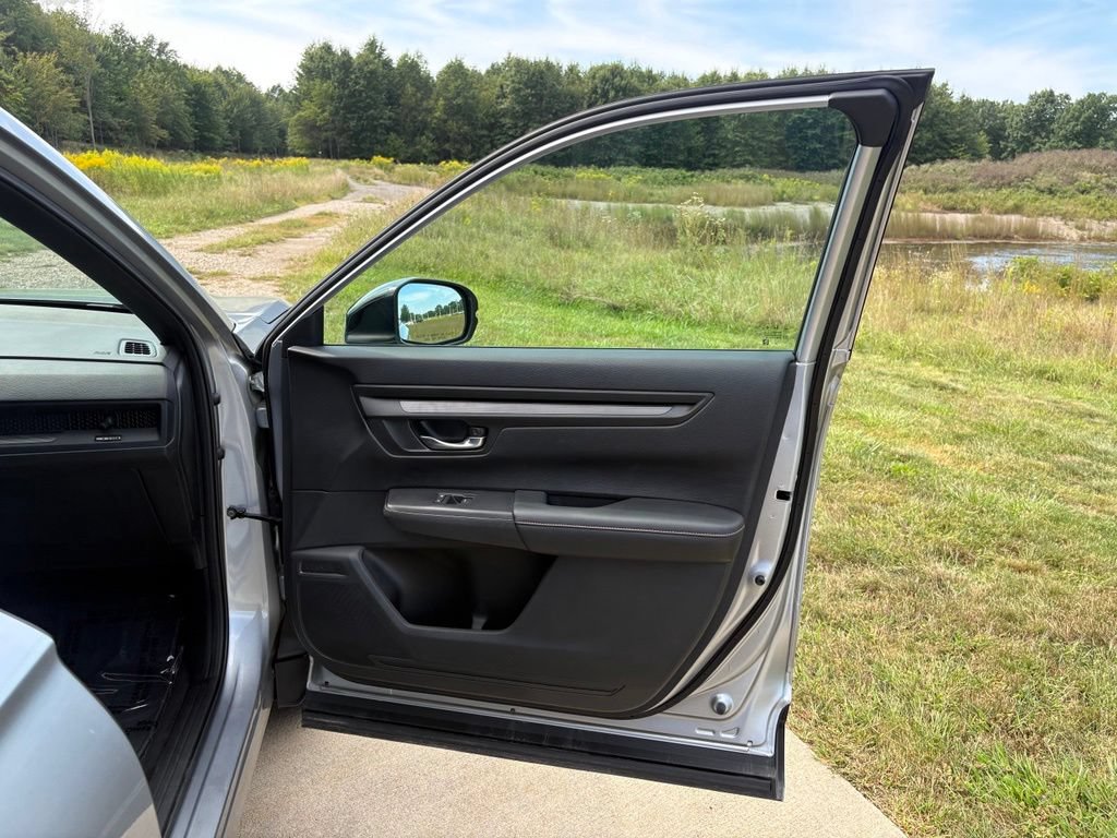 Used 2025 Honda CR-V Sport-L image 31