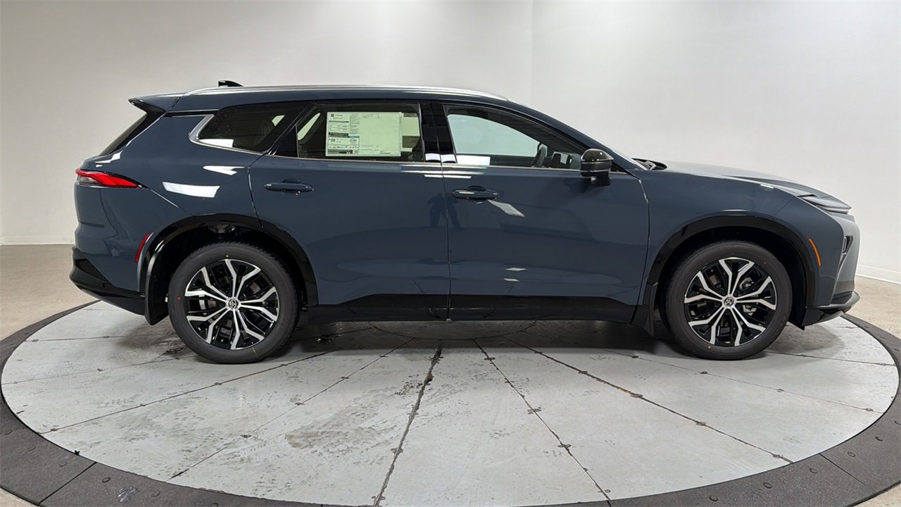 New 2026 Toyota Crown Signia image 6