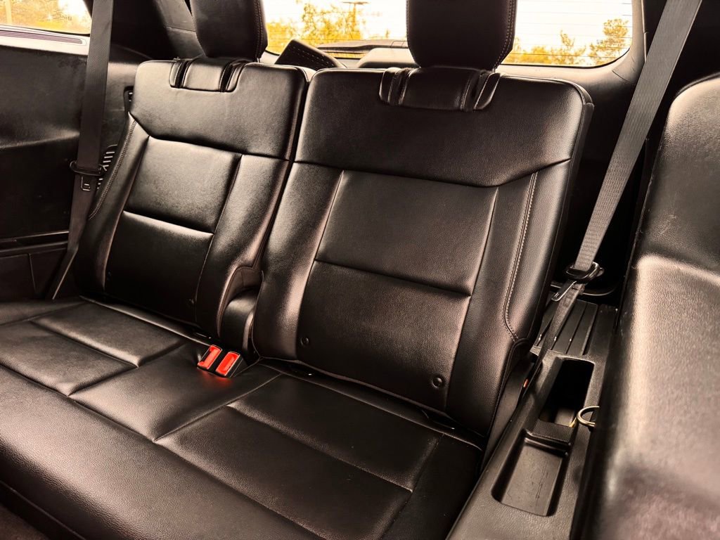 Used 2020 Ford Explorer Limited w/ Class III Trailer Tow Package image 18