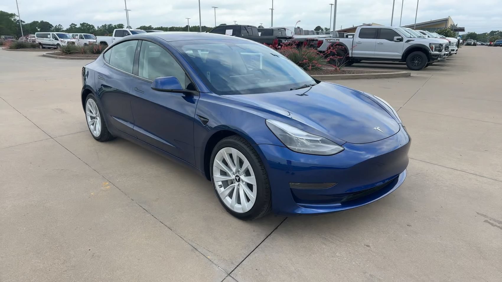 Used 2023 Tesla Model 3 Long Range AWD/4WD image 2