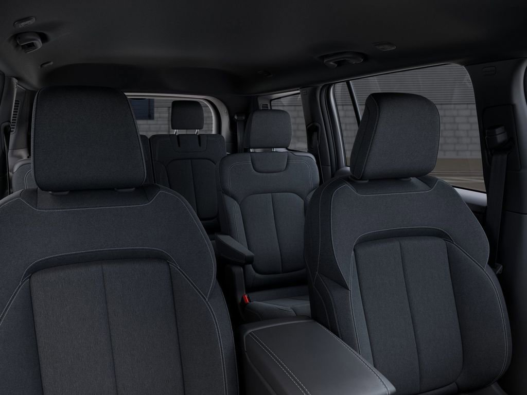 Used 2025 Jeep Grand Cherokee L Laredo image 26