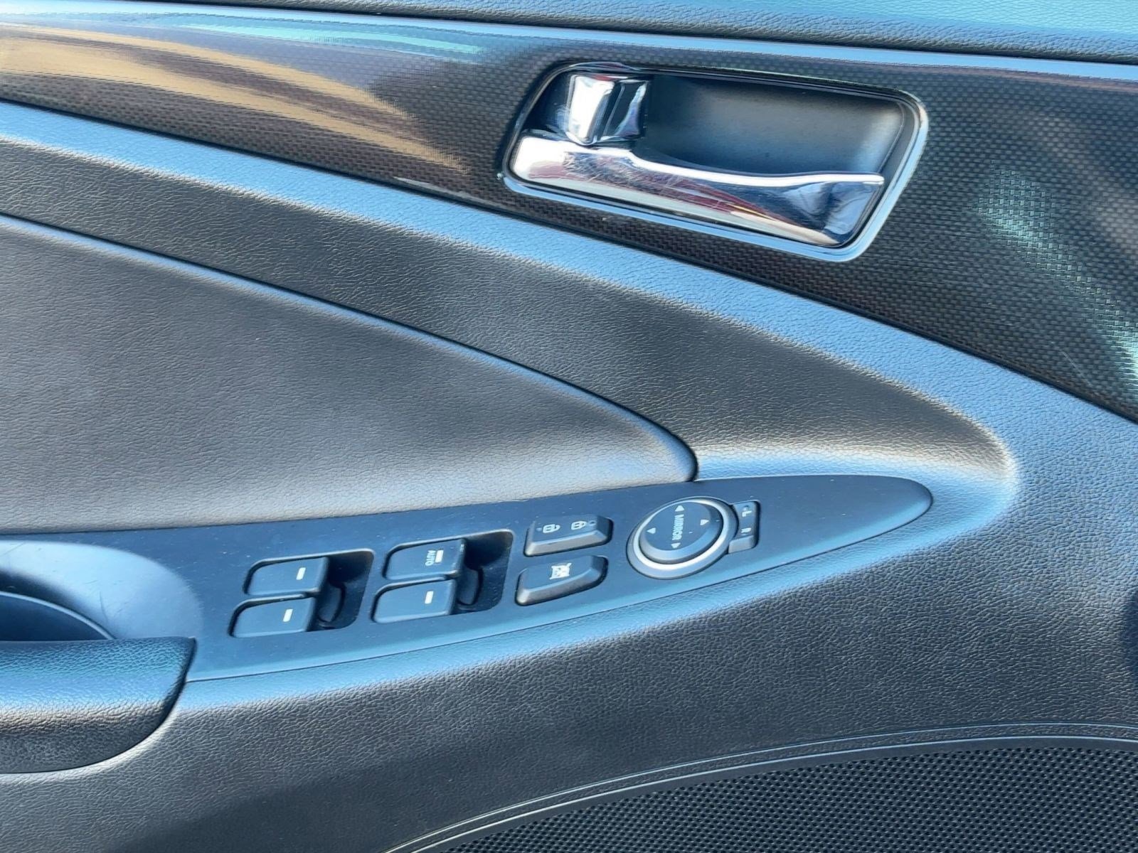 Used 2014 Hyundai Sonata SE w/ Premium Package 04 image 13