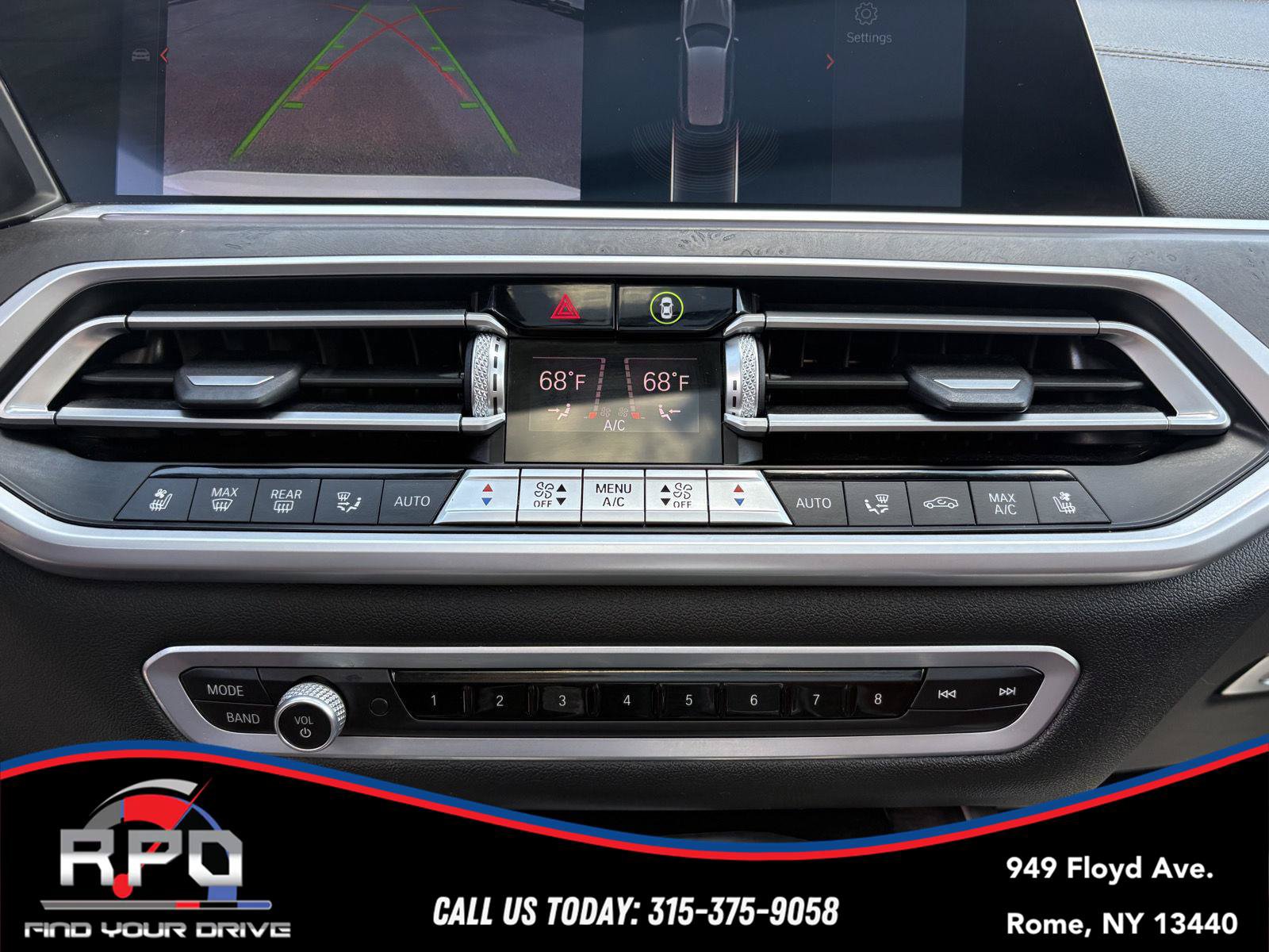 Used 2021 BMW X7 xDrive40i w/ Premium Package AWD/4WD image 17
