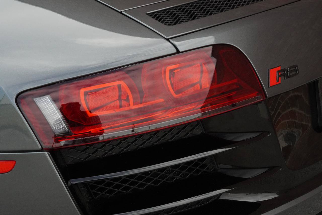 Used 2012 Audi R8 V10 AWD/4WD image 10