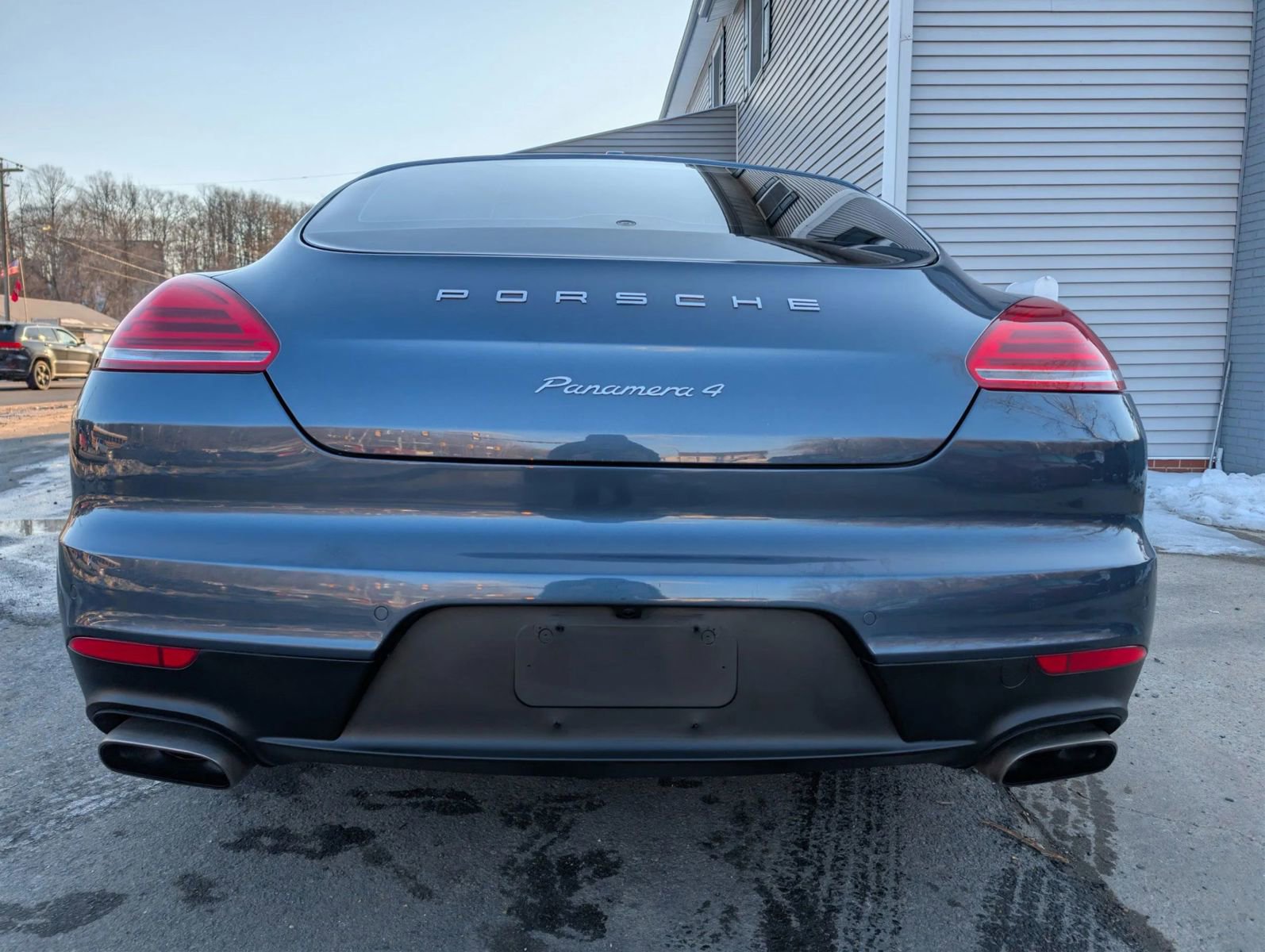 Used 2014 Porsche Panamera 4 image 3