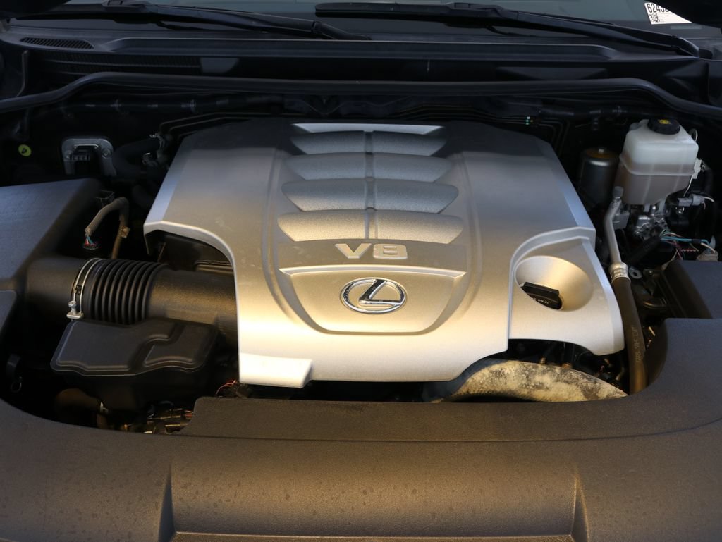 Used 2017 Lexus LX 570 4WD w/ Luxury Package image 52