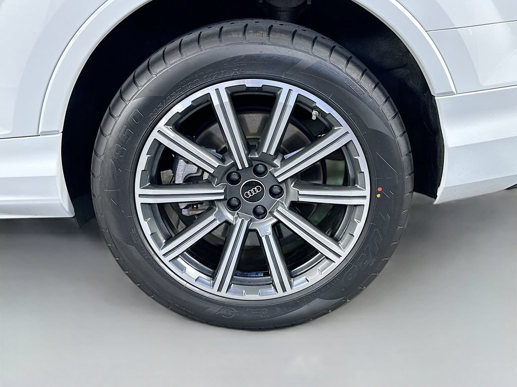 Used 2024 Audi Q7 2.0T Premium Plus AWD/4WD image 35