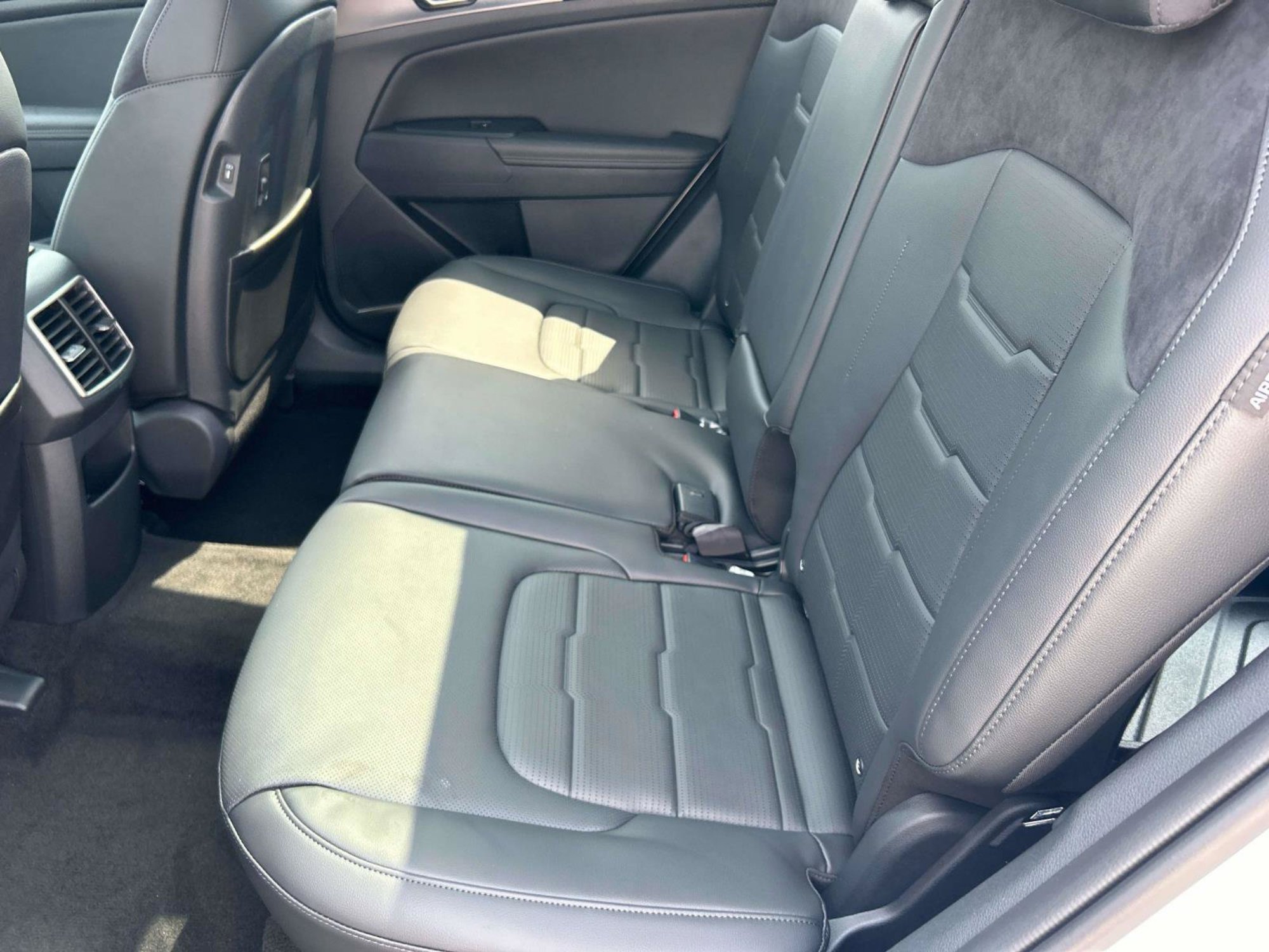 New 2026 Kia Sportage SX AWD/4WD image 17