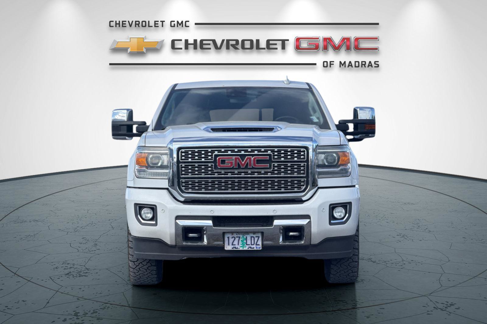 Used 2019 GMC Sierra 3500 Denali w/ Duramax Plus Package AWD/4WD image 8