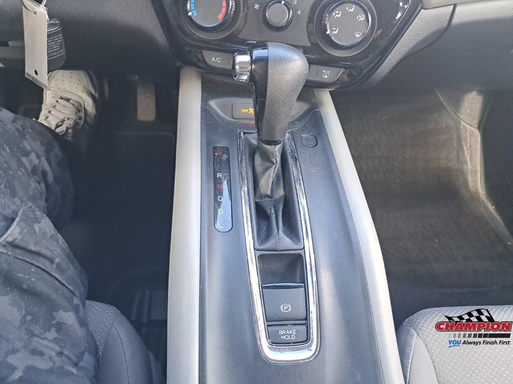 Used 2017 Honda HR-V LX image 27