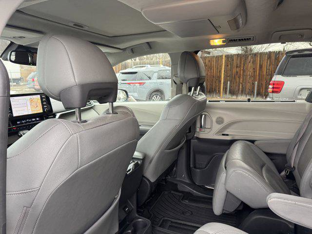 Certified 2023 Toyota Sienna Limited image 15