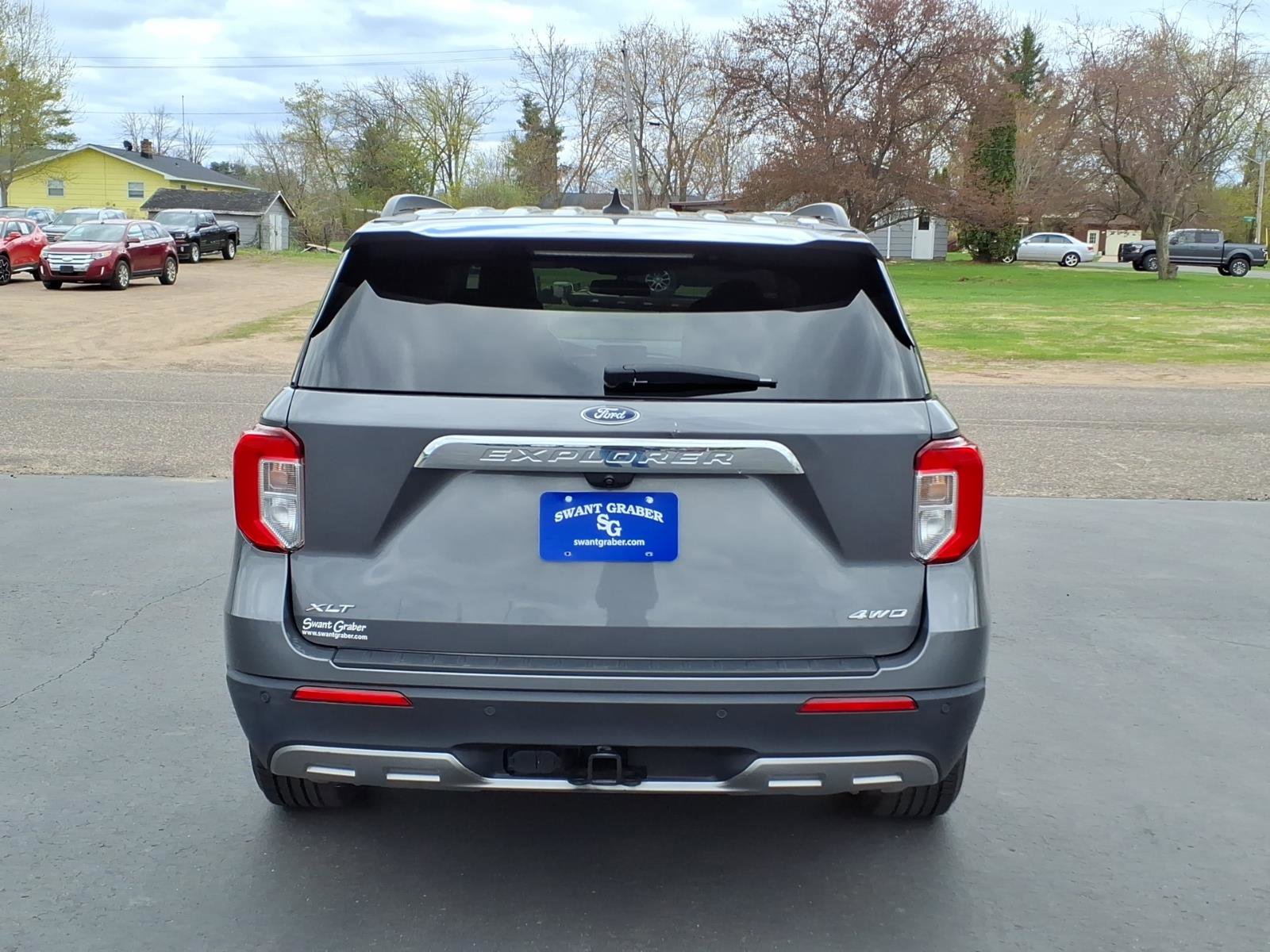 Used 2021 Ford Explorer XLT w/ Equipment Group 202A AWD/4WD image 5