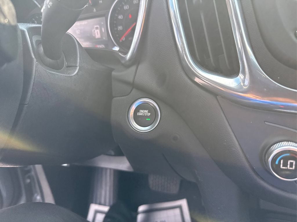 Used 2023 Chevrolet Equinox LT AWD/4WD image 37
