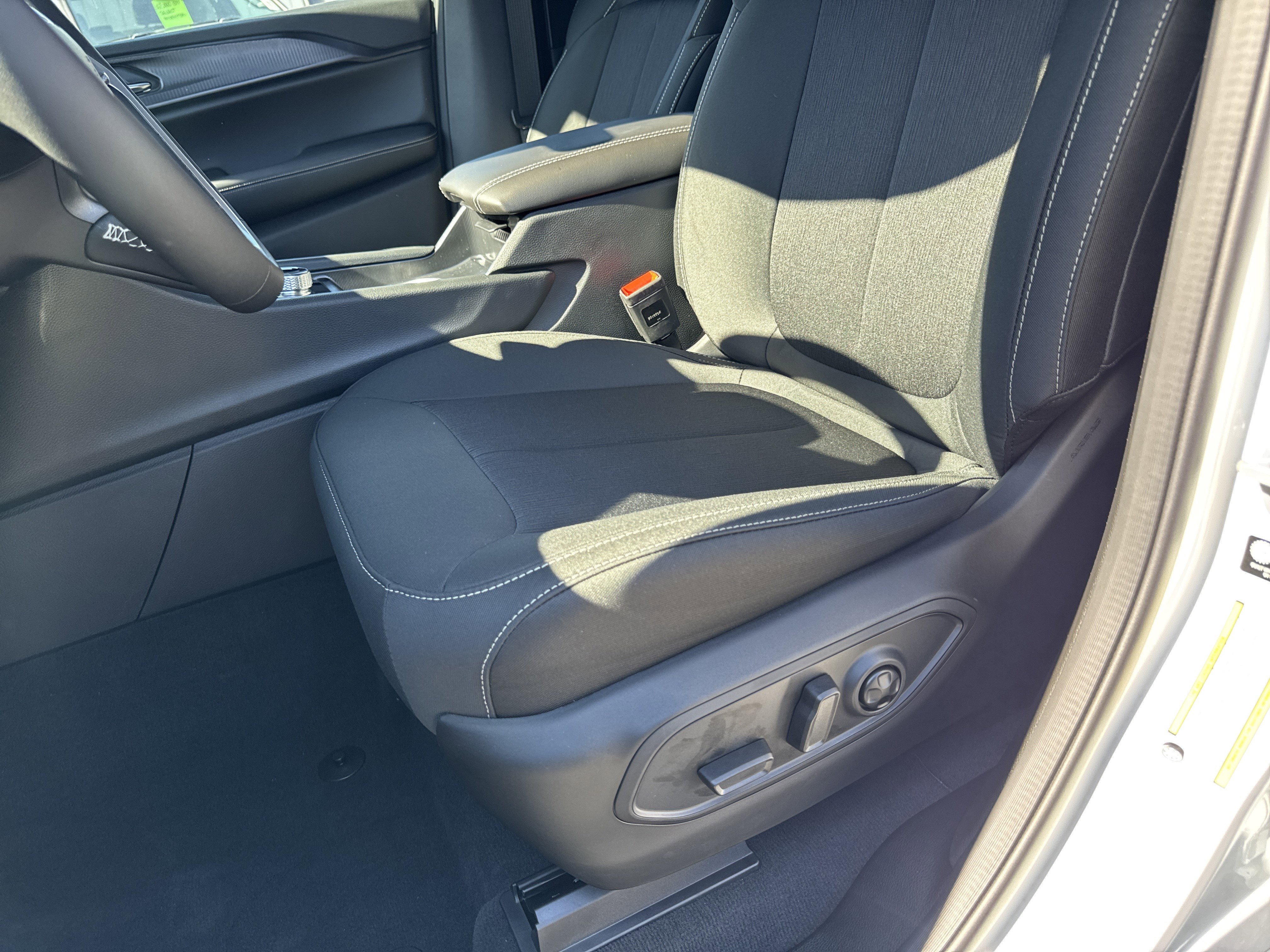 New 2025 Jeep Grand Cherokee Laredo X image 9