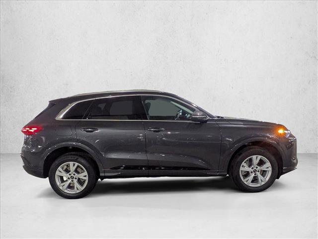 Certified 2025 Audi Q5 Premium w/ Convenience Package image 4