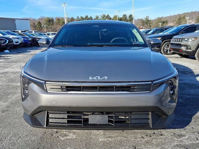 Used 2025 Kia K4 LXS image 2
