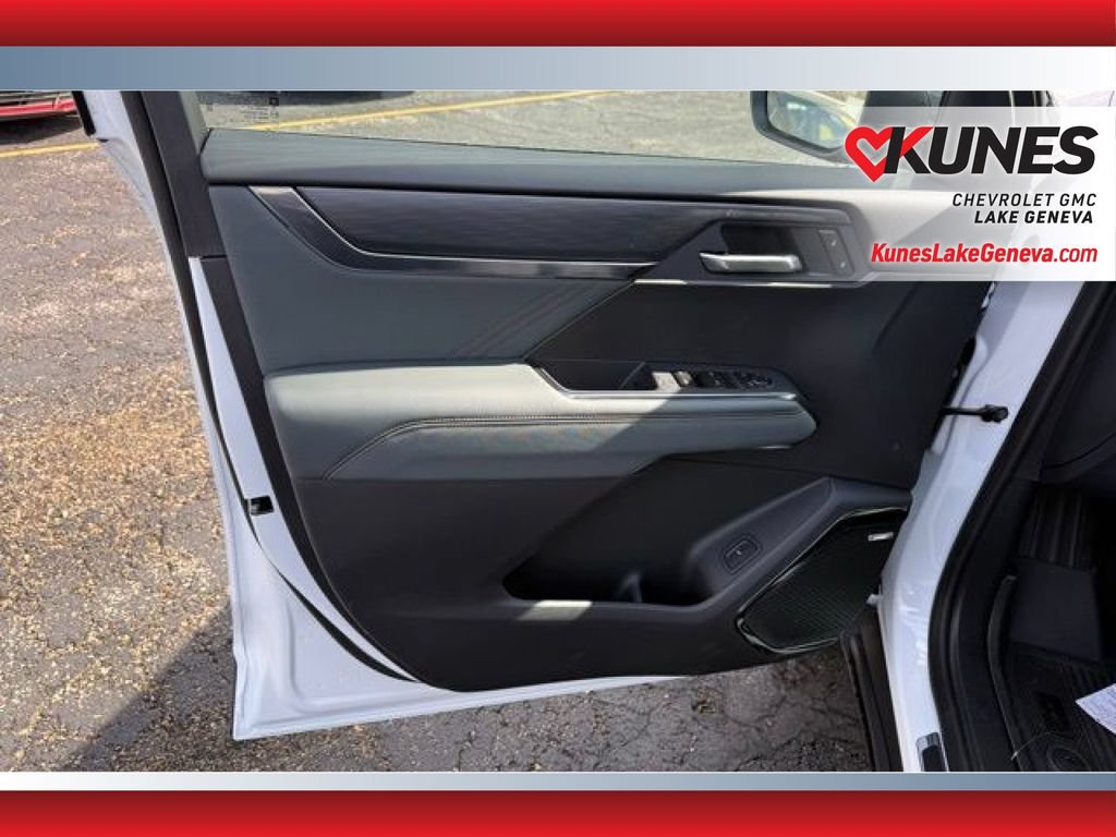 New 2026 GMC Acadia AT4 w/ Luxury Package AWD/4WD image 14