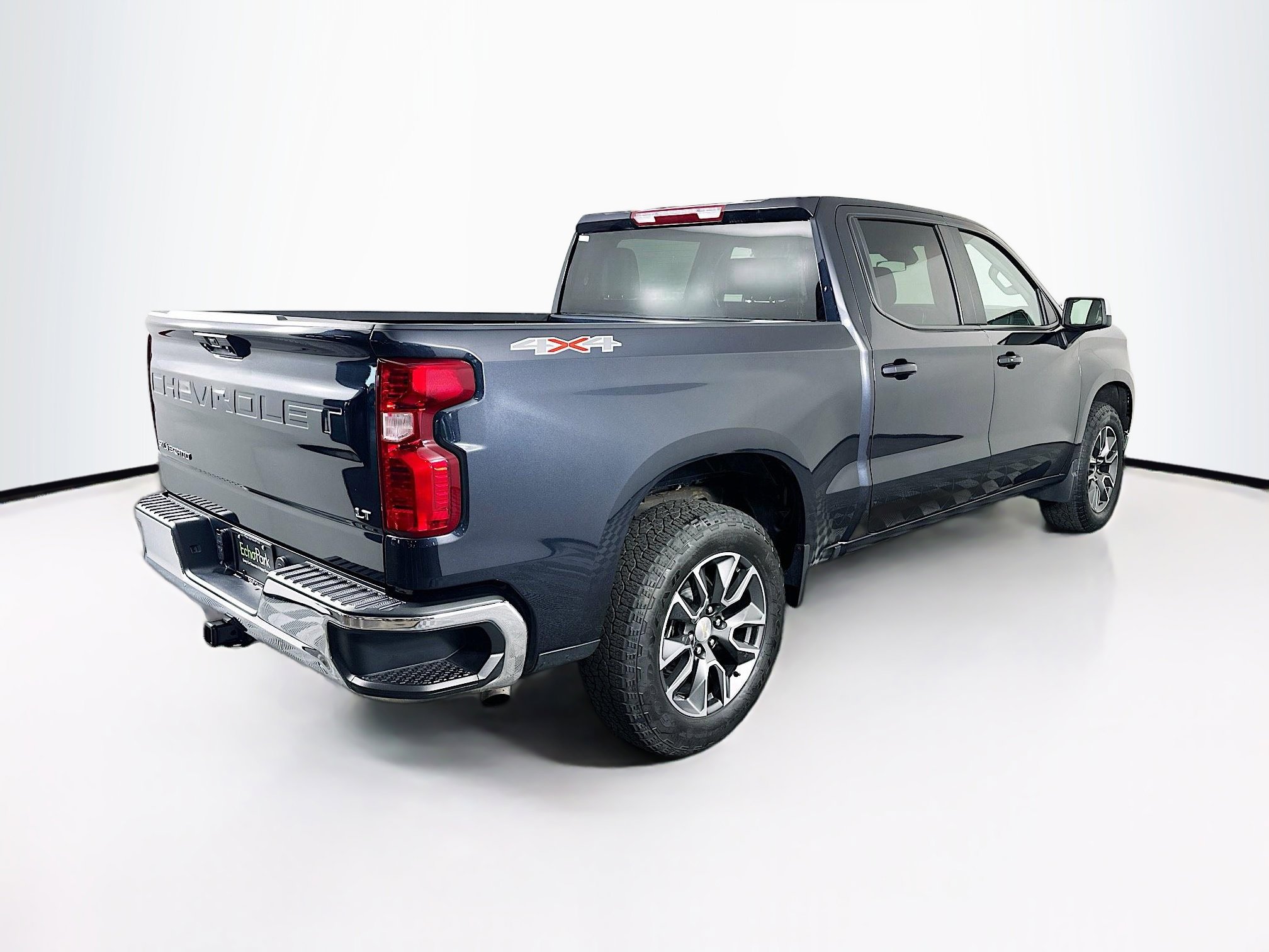 Used 2023 Chevrolet Silverado 1500 LT AWD/4WD image 9